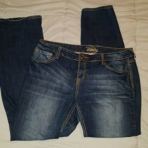 Vanity 32 x 33 jeans